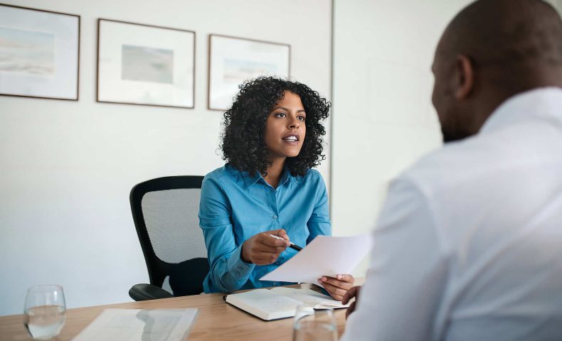 office-team-6-min team meeting